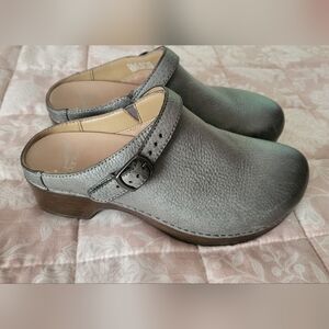 Dansko Clogs Gray Women's Size 37 Euro or Size 7 US